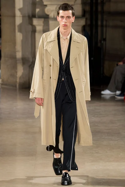 Look 25